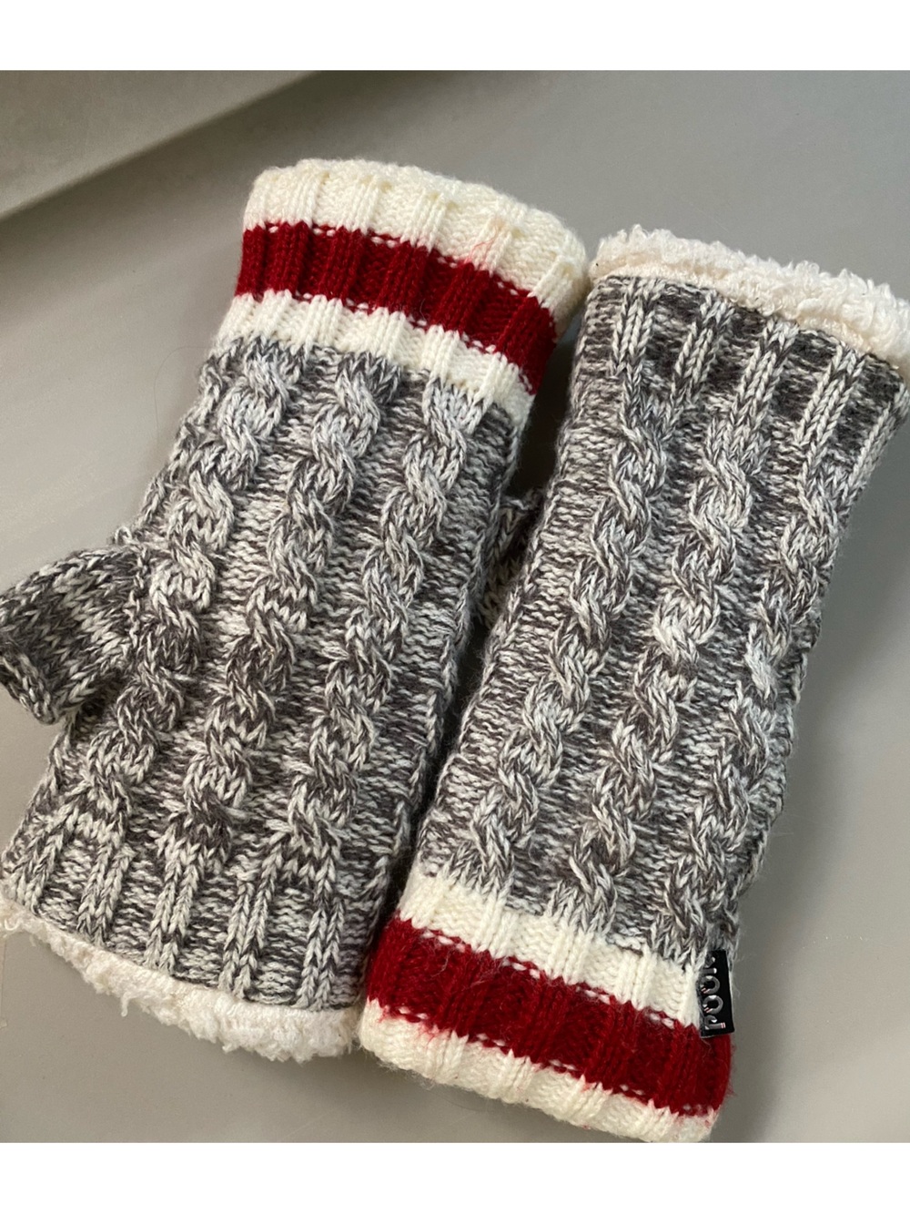 POOK CANADA SHERPA FINGERLESS GLOVES WARM